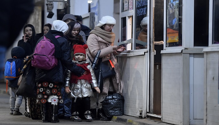 اليابان تعلن استعدادها لاستقبال لاجئين من أوكرانيا
