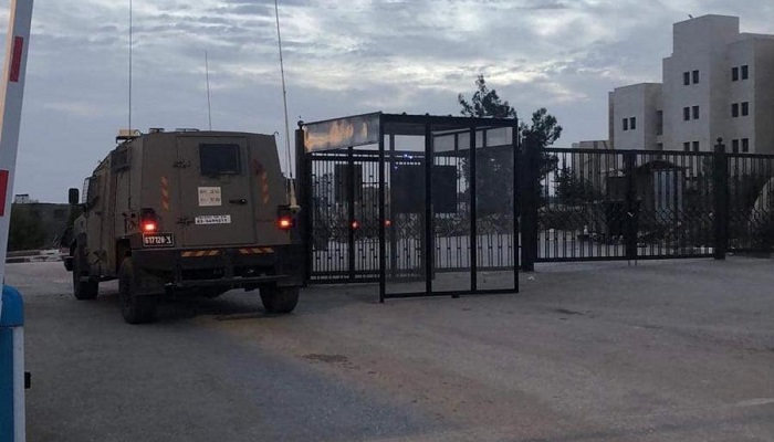 من بينهم منسق الكتلة الإسلامية.. قوات خاصة إسرائيلية تعتقل أربعة طلبة في جامعة بيرزيت

