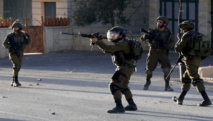 الاحتلال يصيب 18 مواطنا بالرصاص بينهم اثنان بحالة حرجة ويعتقل 8 آخرين من نابلس
