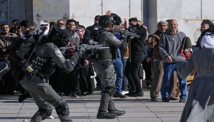 الجهاد: الاعتداء على المصلين في الأقصى جريمة يتحمل الاحتلال مسؤولية تداعياتها

