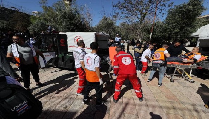  152 إصابة في اعتداءات قوات الاحتلال على المصلين في الأقصى

