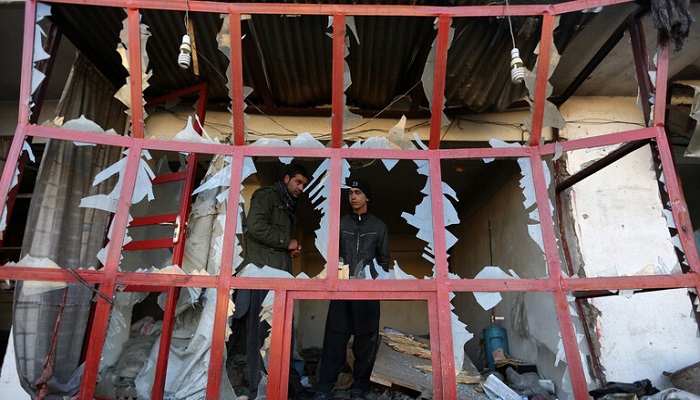 عشرات القتلى والجرحى جراء انفجار في أحد أكبر مساجد أفغانستان
