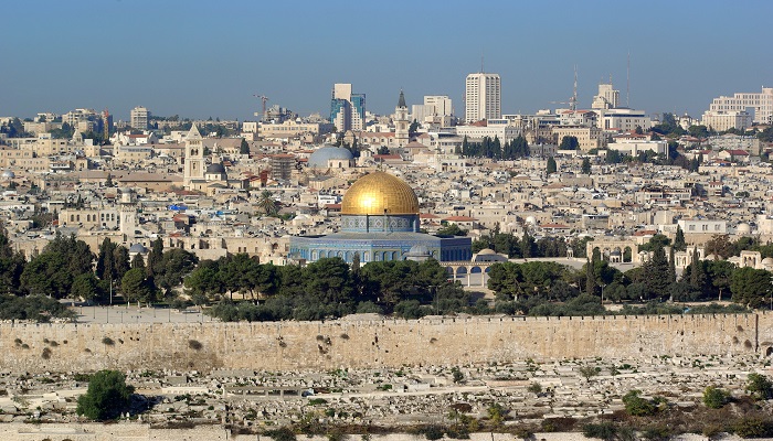 سلطات الاحتلال تجدد إغلاق 28 مؤسسة فلسطينية بالقدس
