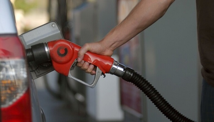 رئيس شركة نفطية أمريكية يتهم بايدن برفع أسعار البنزين
