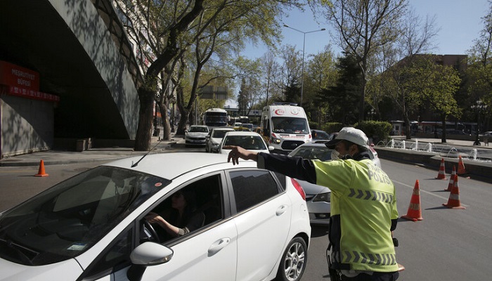مصرع شخصين وإصابة