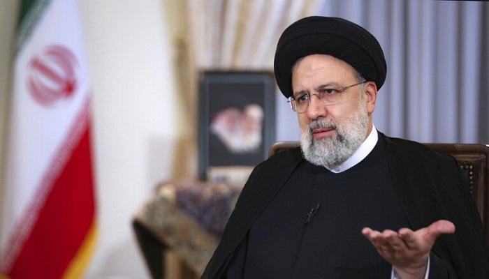 الرئيس الإيراني يعلق على اغتيال العقيد في الحرس الثوري حسن خدائي
