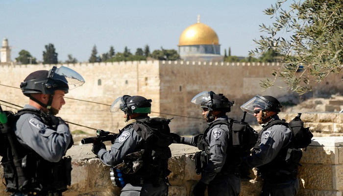 الاحتلال يزيد من عدد قواته في الضفة ودرجة تأهبه في القدس


