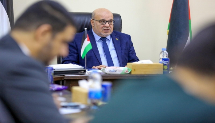 لجنة متابعة العمل