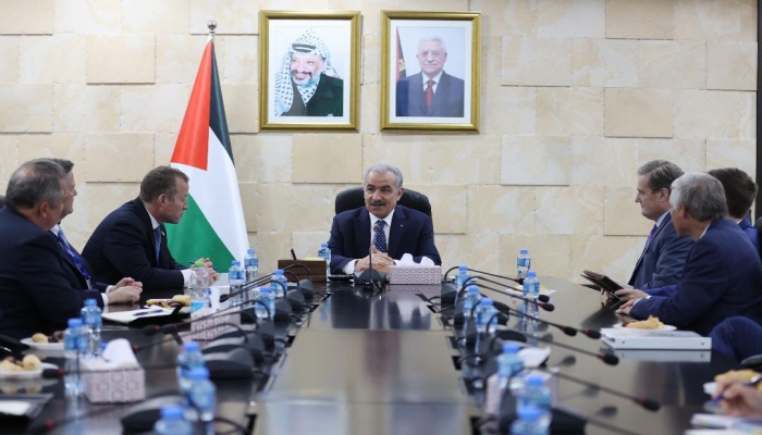 تفاصيل لقاء اشتية بعدد من أعضاء الكونغرس الأميركي