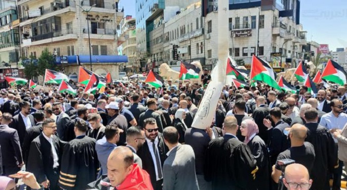 في سابقة هي الأولى عربيا ودوليا.. نقابة المحامين الفلسطينيين تتجه للعصيان المدني أمام القضاء

