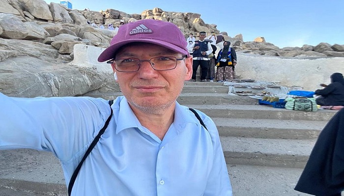 في سابقة.. صحفي إسرائيلي يتجول في مكة المكرمة ومنتدى الإعلاميين يستنكر 

