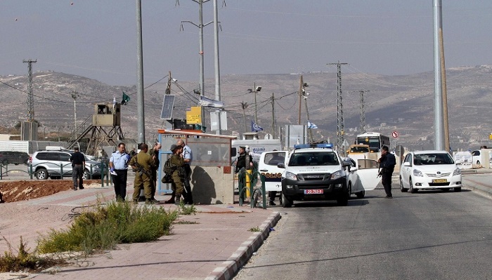 الاحتلال يزعم اعتقال فلسطيني حاول تنفيذ عملية طعن قرب نابلس