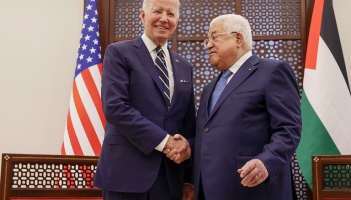 صحيفة: بايدن يضغط على الفلسطينيين للتعاون في اتفاقات إبراهيم