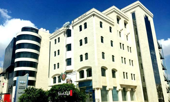 البنك العربي وإنجاز فلسطين يجددان اتفاقية برنامج 