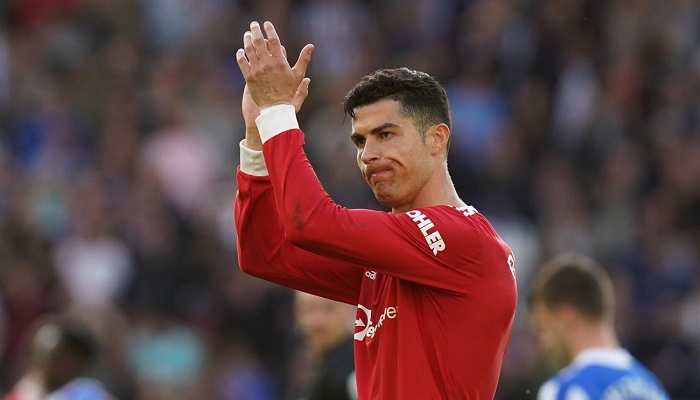 رونالدو يطلب من مانشستر