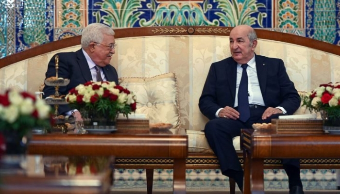 طالع تفاصيل اجتماع الرئيس عباس مع نظيره الجزائري
