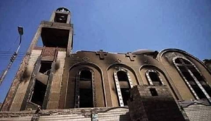 مصرع وإصابة العشرات بحريق داخل كنيسة في القاهرة
