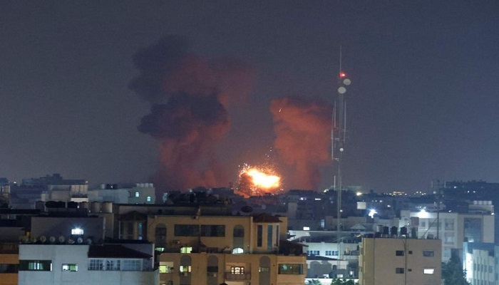 طائرات الاحتلال تقصف مواقع في قطاع غزة