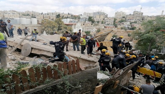 الأردن.. انتشال جثة عاشرة من تحت أنقاض المبنى المنهار في عمّان
