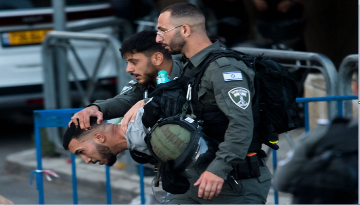 غالبيتهم من القدس.. الاحتلال يعتقل 13 مواطنا من الضفة 
