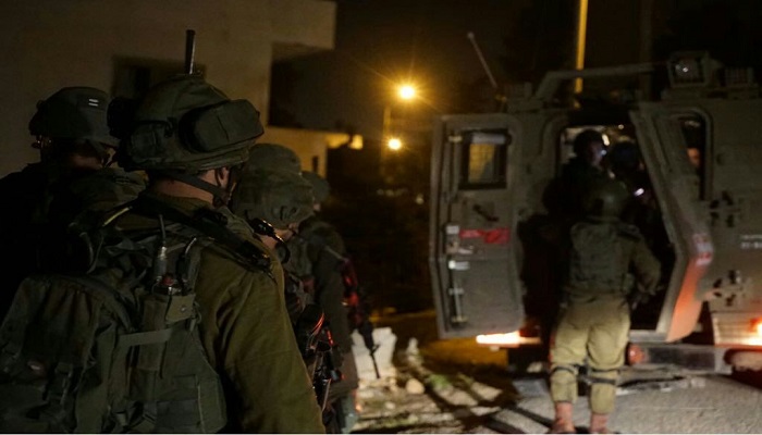الاحتلال يعتقل أربعة شبان شرق نابلس
