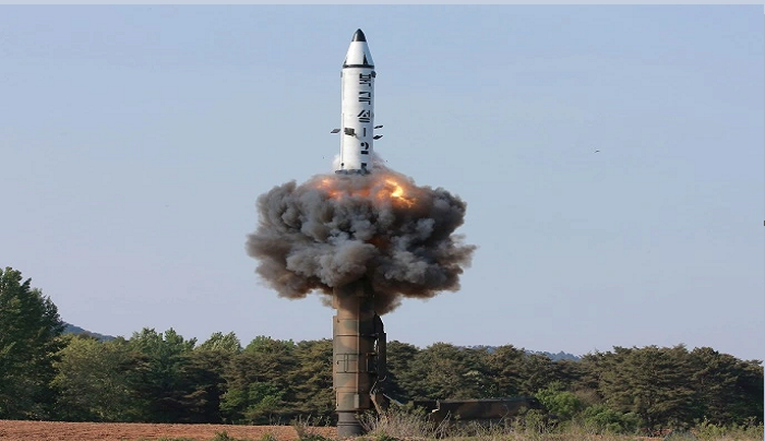 رغم تحذيرات أميركا: كوريا الشمالية تطلق صاروخا بالستيا
