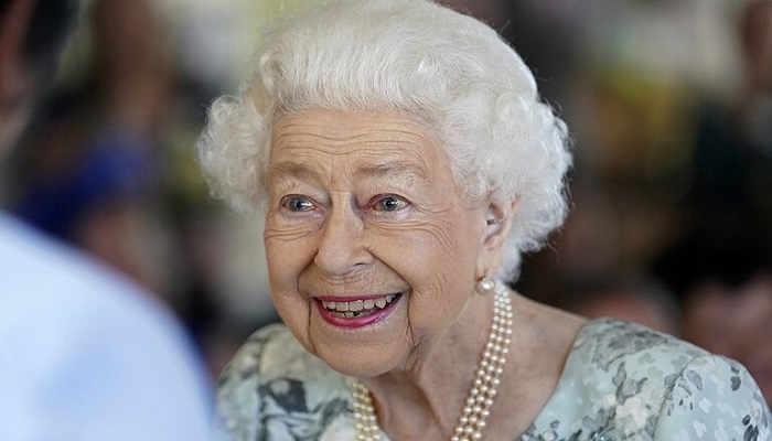 وسط أنباء عن تدهور صحتها.. أقارب الملكة اليزابيث الثانية يتوافدون إلى مقر إقامتها
