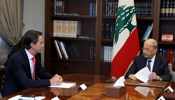 الرئيس اللبناني يلتقي الوسيط الأمريكي لترسيم الحدود مع الاحتلال 
