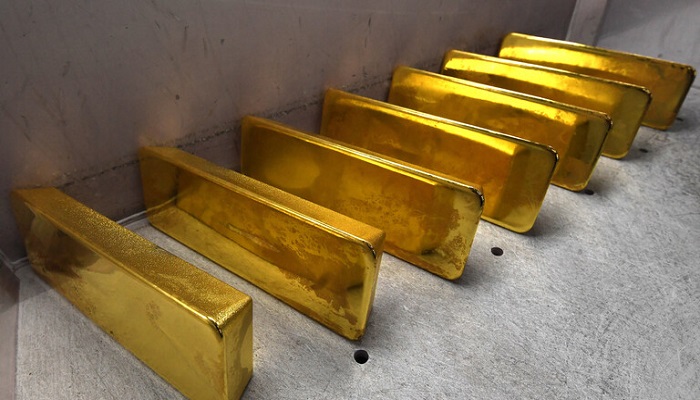 تقرير يكشف عن 3 دول عربية اشترت نحو 100 طن من الذهب في 2022
