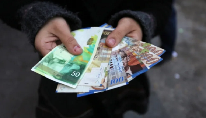 من هي الفئات التي ستتأثر برفع العمولة على الإيداع النقدي من خلال المصارف الفلسطينية؟ 
