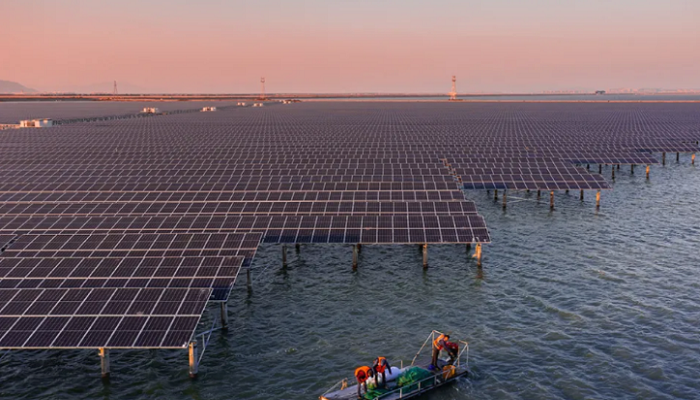 هل تنجح مشاريع المزارع الشمسية العائمة على سطح البحر؟
