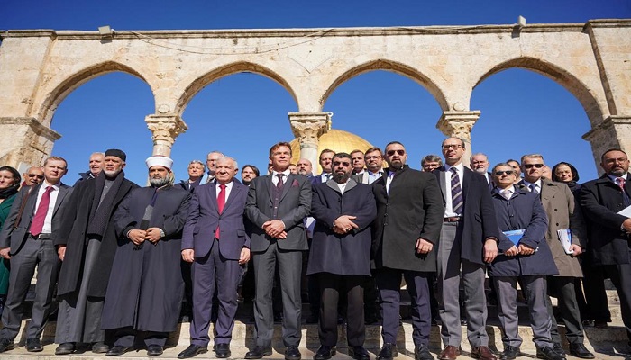 وفد دبلوماسي أوروبي يزور المسجد الأقصى ويطلع على تطورات الأوضاع فيه