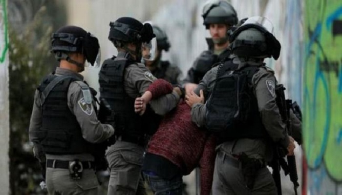الاحتلال يسلم طفلا من سلوان استدعاء للتحقيق
