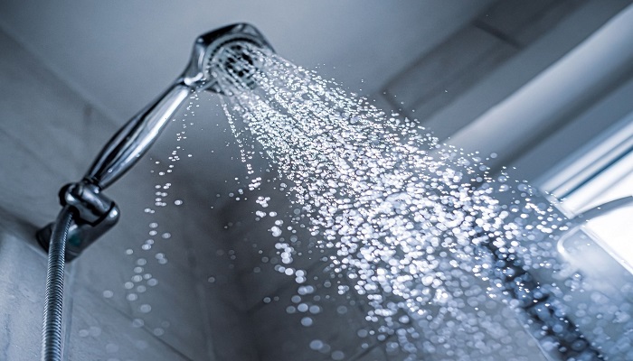 تغيير بسيط في عادات الاستحمام اليومية قد يؤدي إلى زيادة طول العمر