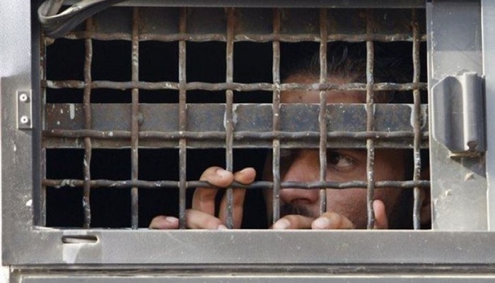 40 أسيرا يواجهون العزل الانفرادي في سجون الاحتلال
