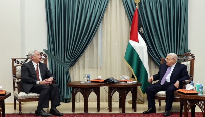 تفاصيل لقاء الرئيس عباس بمدير جهاز المخابرات العامة الأميركية