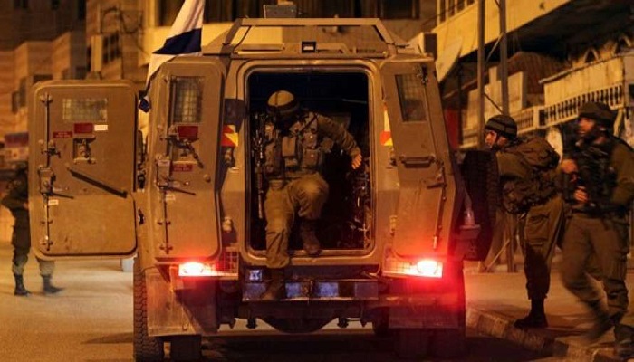 الاحتلال يعتقل 11 مواطنا من الخليل