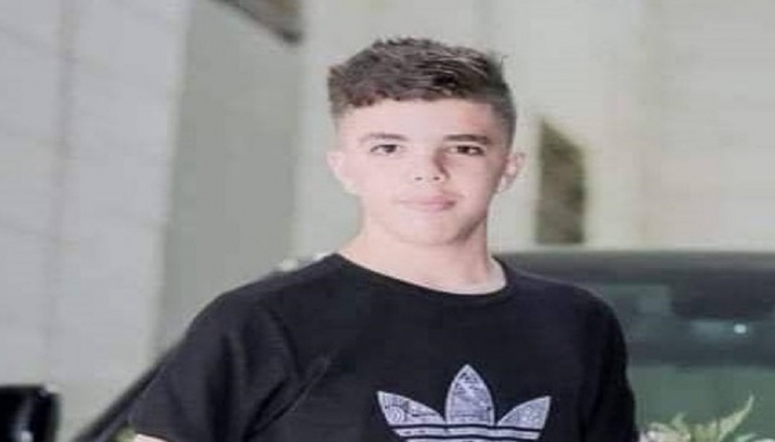 استشهاد طفل متأثرا