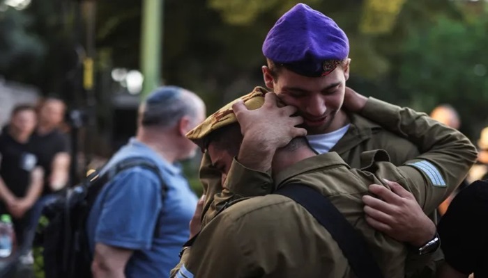 عامل بمقبرة عسكرية إسرائيلية: نستقبل جنازة كل ساعة ودفنّا 50 قتيلا في يومين (فيديو)
