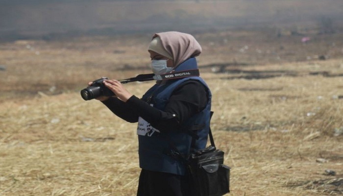 استشهاد الصحفية أمل زهد رفقة عائلتها بقصفٍ استهدف منزلها في مدينة غزة
