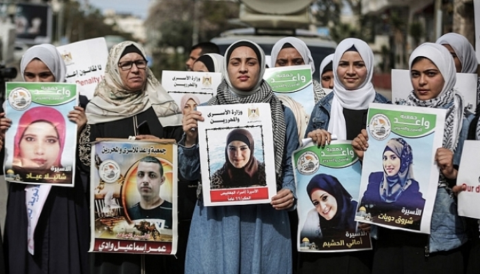 نادي الأسير: الاحتلال صعّد من اعتقال النساء واحتجازهنّ كرهائن
