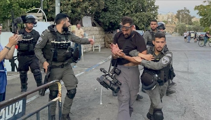 منذ 7 أكتوبر.. قوات الاحتلال تعتقل 24 صحفيا من الضفة 

