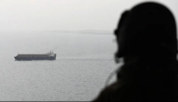 بعد ضرب سفينة إسرائيلية قرب الهند.. حادث جديد بمحيط باب المندب
