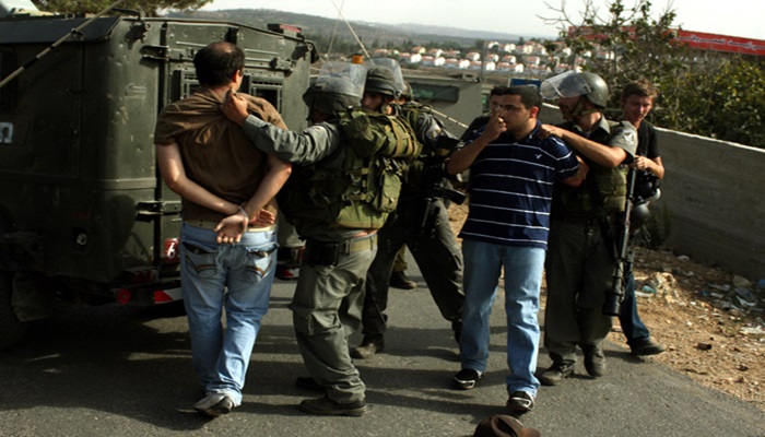 قوات الاحتلال تعتقل 16 فلسطينيا من الضفة 
