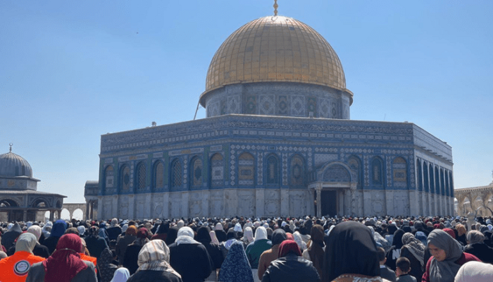 الآلاف يحيون ذكرى الإسراء والمعراج في المسجد الأقصى المبارك