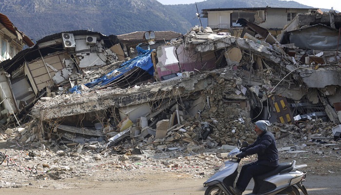 خبير جيولوجي يتوقع حدوث زلزال في لبنان ويحدد موعده
