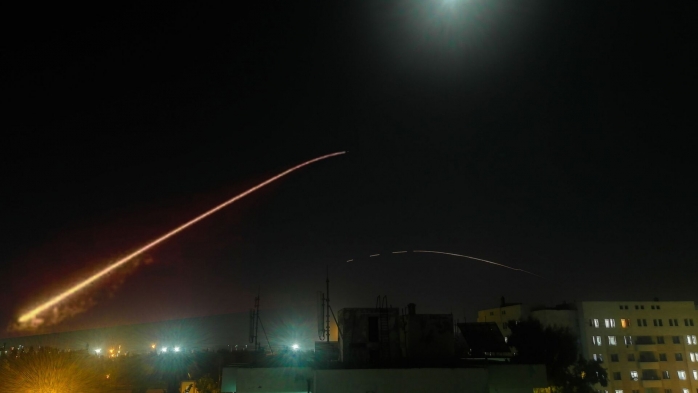 غارة صاروخية إسرائيلية تقصف مطار حلب والنيرب العسكري