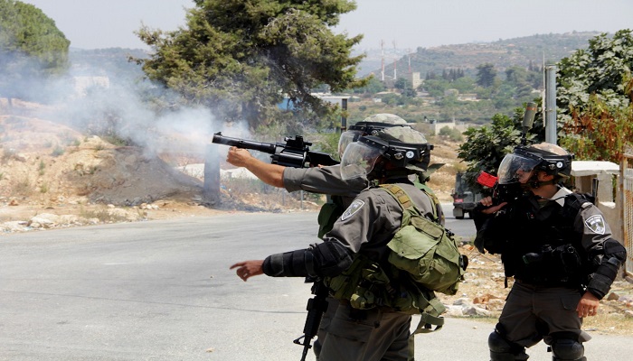 الاحتلال يصيب طفلا في بلدة الرام شمال القدس
