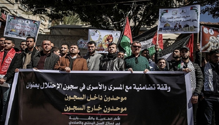 لليوم الـ 18: الأسرى يواصلون الاحتجاجات ضد إدارة سجون الاحتلال
