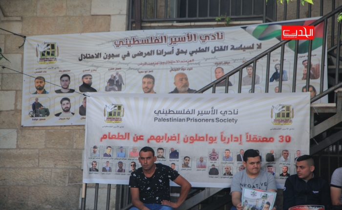 ترجمة الحدث | هآرتس: 967 معتقلا إداريا في السجون الإسرائيلية
